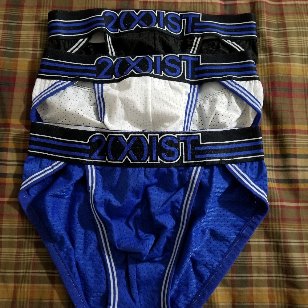2(X)IST Men's Sliq Mesh Sports Briefs Small 28-30